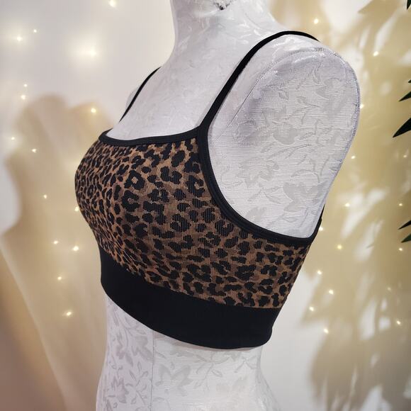 Fabletics Cloud Seamless Leopard Print Midi Bralette Womens Size XS Ribbed Gym - Picture 6 of 8